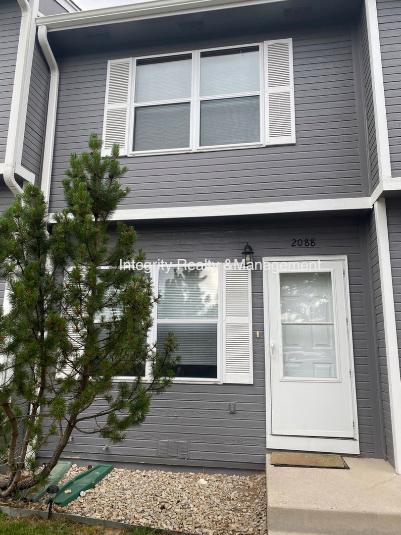 Castle Rock House: 2088 Oakcrest Cir