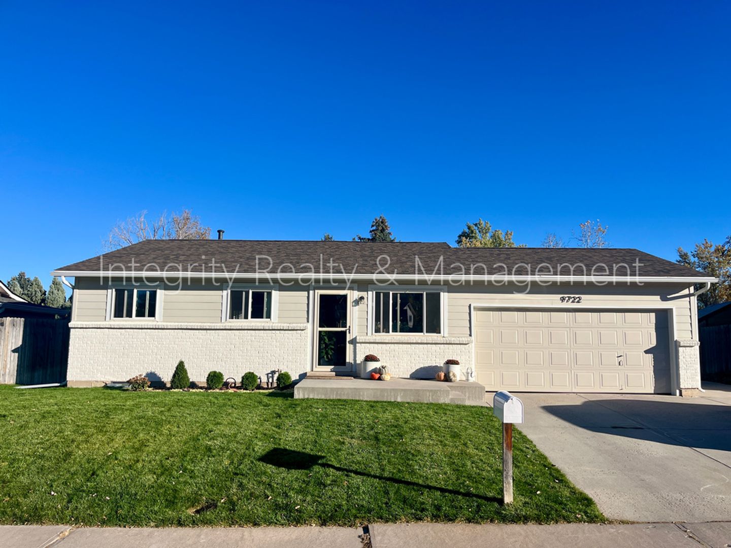 Littleton House: 9722 W Polk Dr