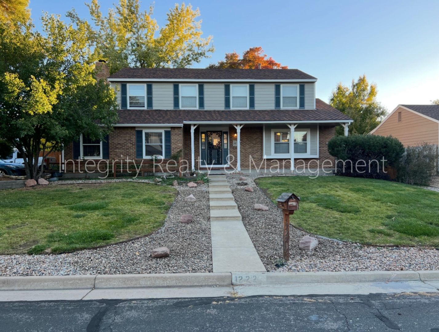 Littleton House: 1222 W Kettle Ave