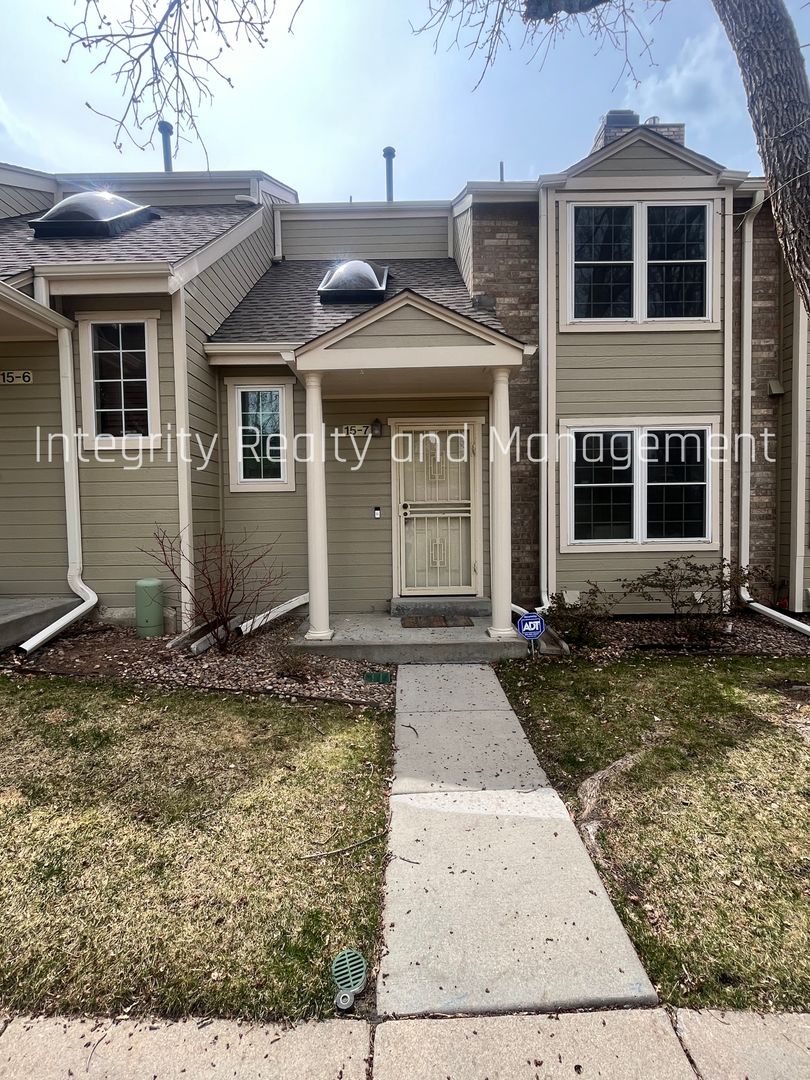 Denver House: 1818 S Quebec Way Unit B15-7