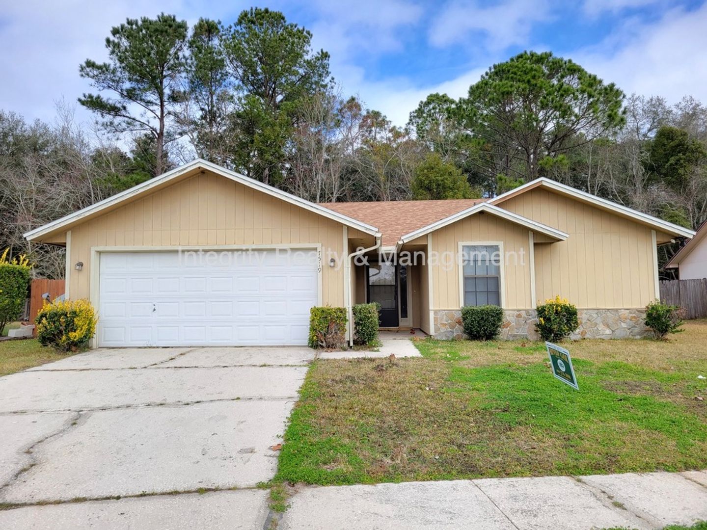 Jacksonville House: 7519 Allspice Circle N