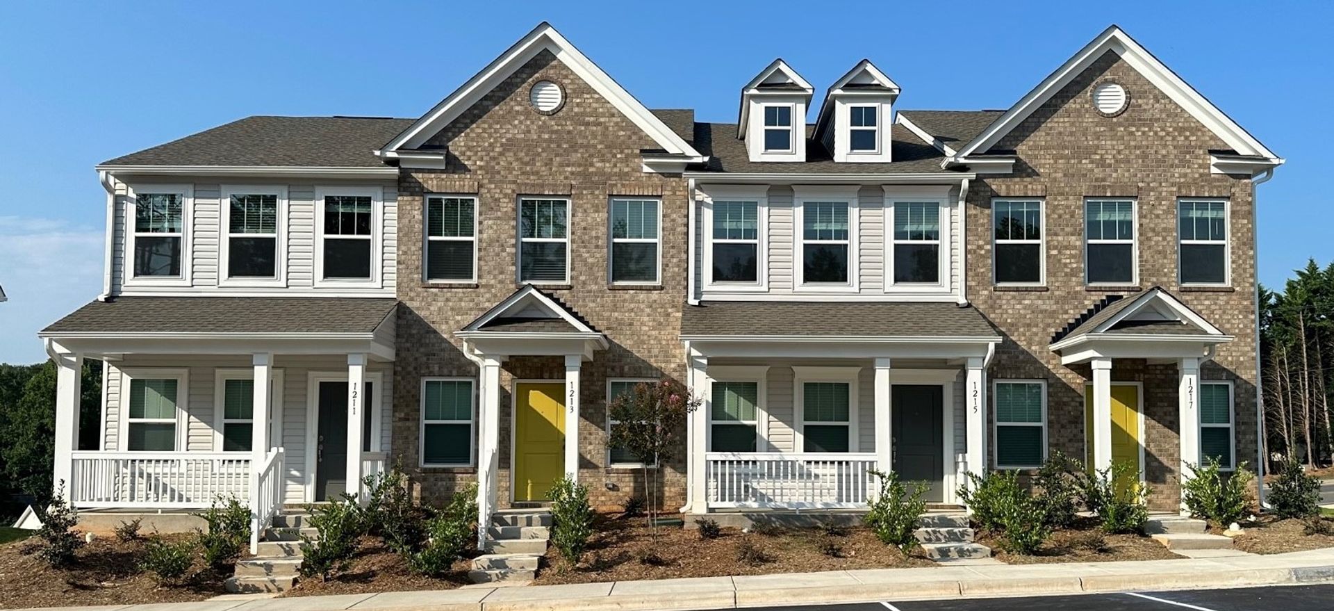 Lowell Townhome: 1331 Darlington Dr