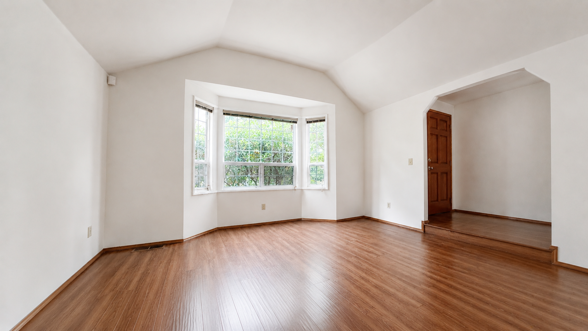 Sammamish Lu 8 of 12