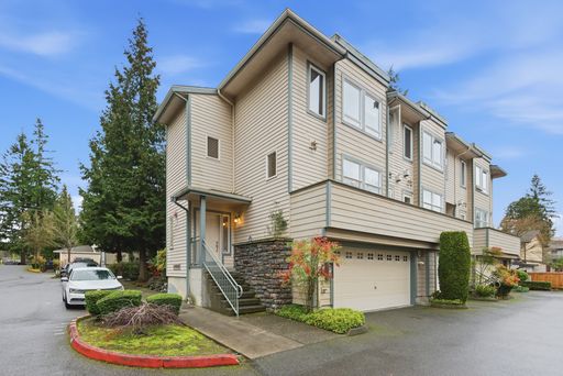 Modern Bellevue Townhome with Great Finishes – photo 1