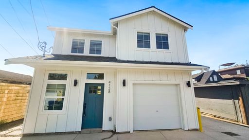 Modern North Beacon Hill Home with Updated Finishes and Great Amenities – photo 1