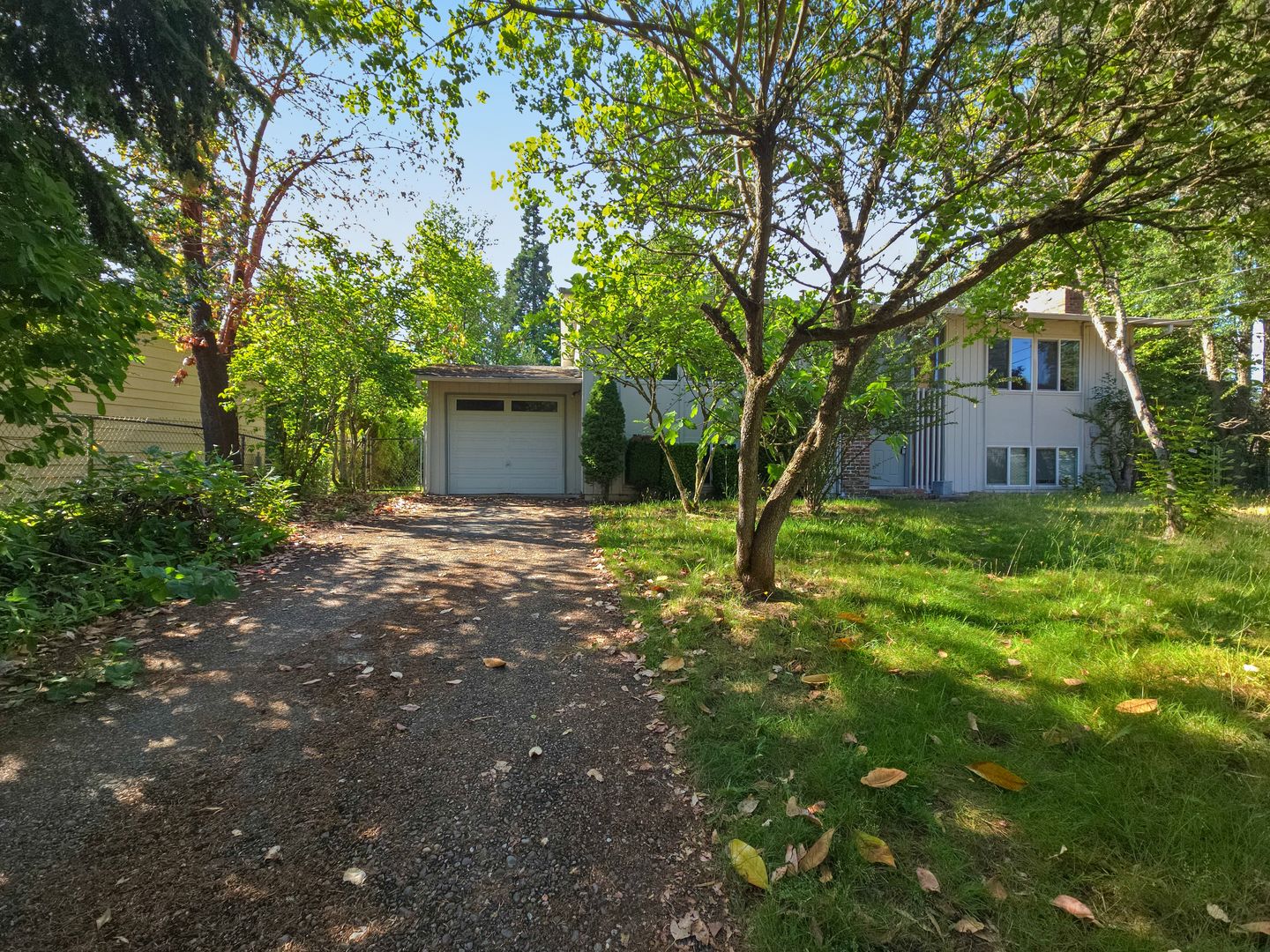 Bellevue House: 14608 SE 19th Pl