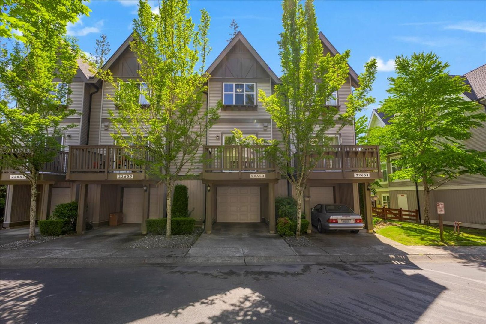 Redmond Townhome: 22653 NE Alder Crest Lane