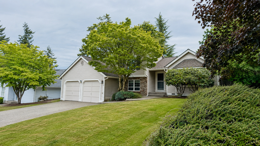 Private Summer Ridge Retreat with Vaulted Ceilings & Fenced Backyard – photo 1
