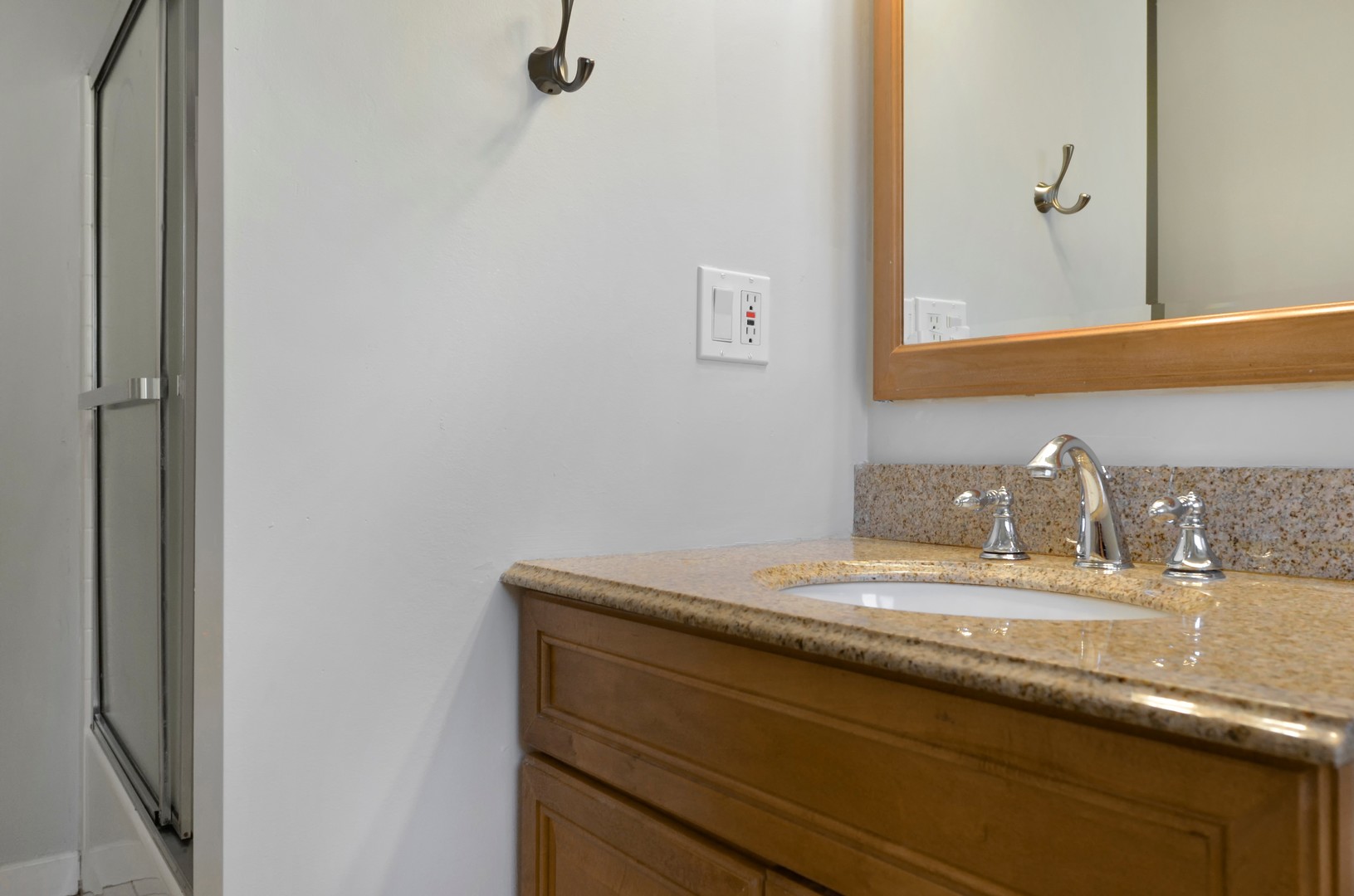 Kirkland House: 14348 104th Ave NE