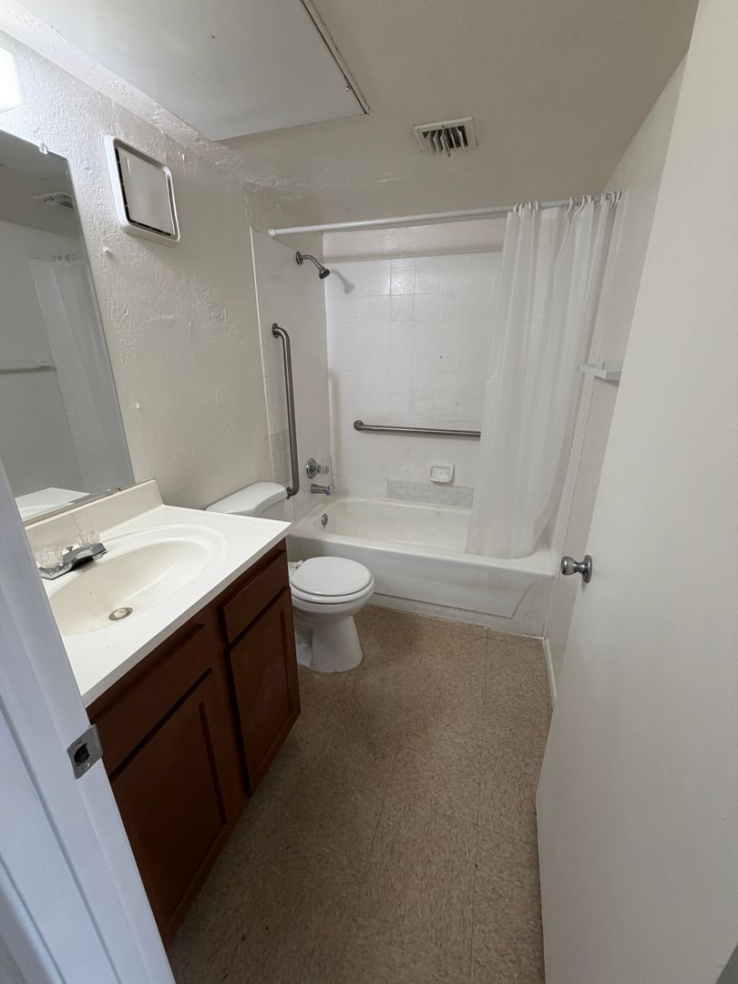 Tucson Apartment: 3802 East Monte Vista Drive