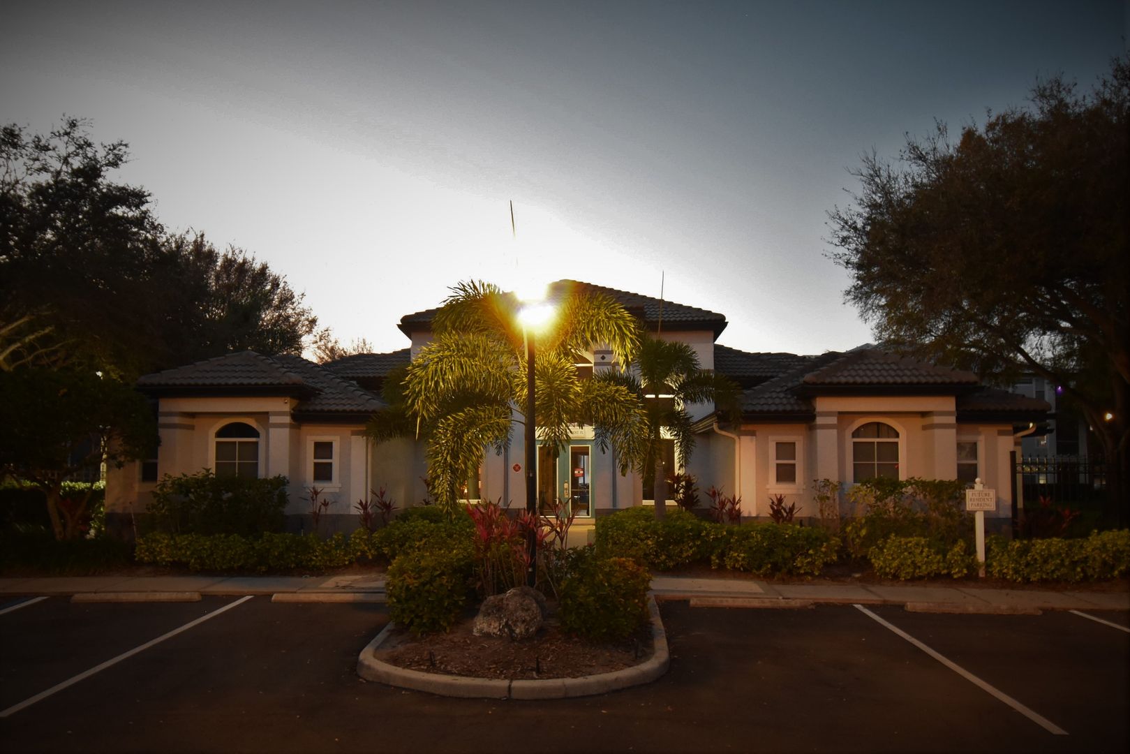 Riverview House: 5809 Legacy Crescent Pl Unit 203