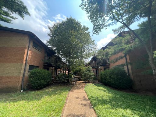 Two Bed/1Bath Apt Directly Across the Street from Lafayette Park! – photo 1