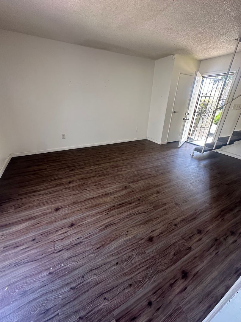 Bakersfield Townhome: 4801 Belle Terrace