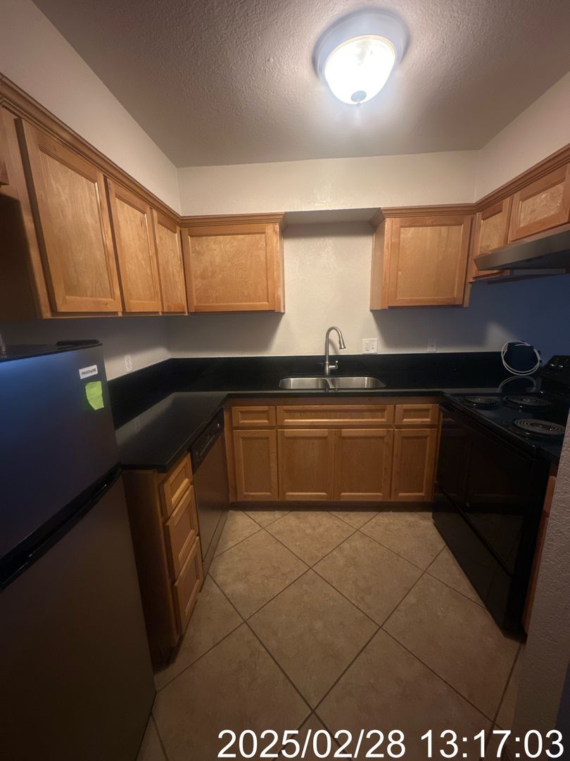 Bakersfield Condo: 4701 Beechwood