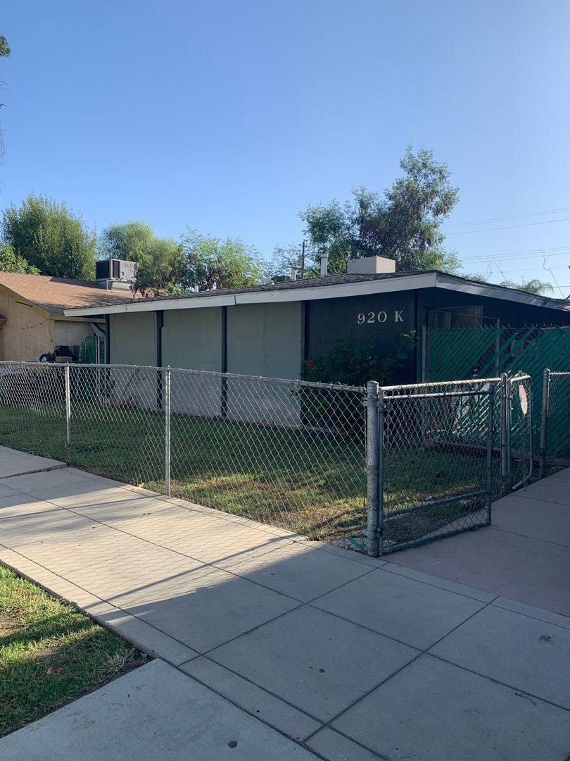 Bakersfield Apartment: 920 K St
