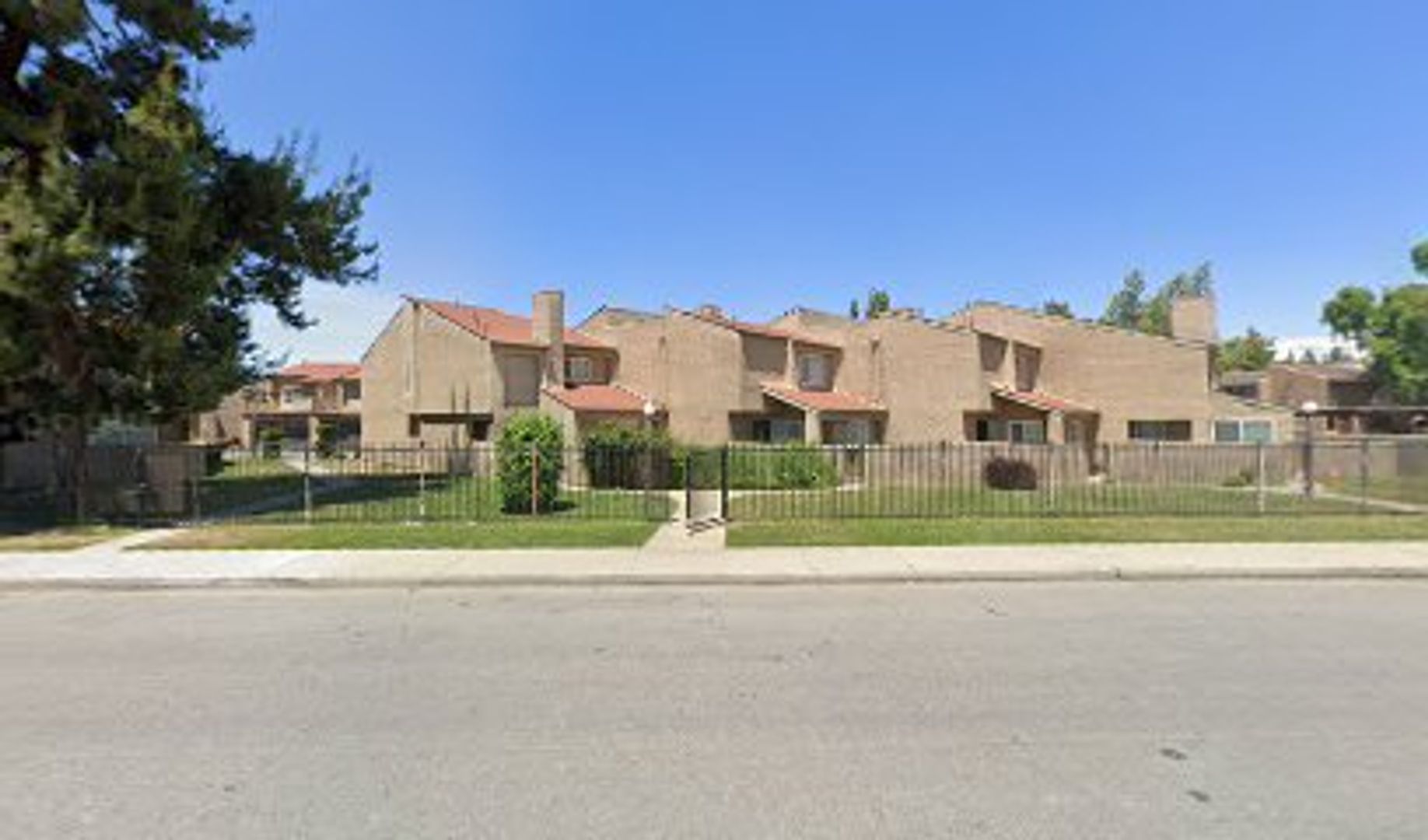 Bakersfield Townhome: 3600 O St.