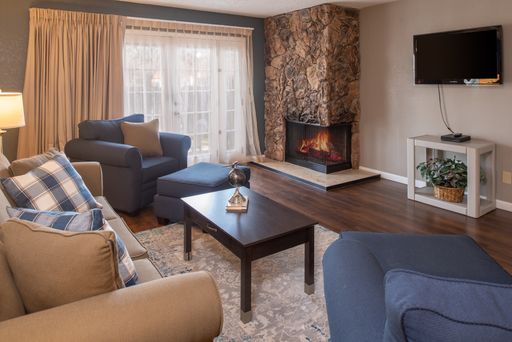 Newly Remodeled Spacious Two Bedroom Condominium – photo 1