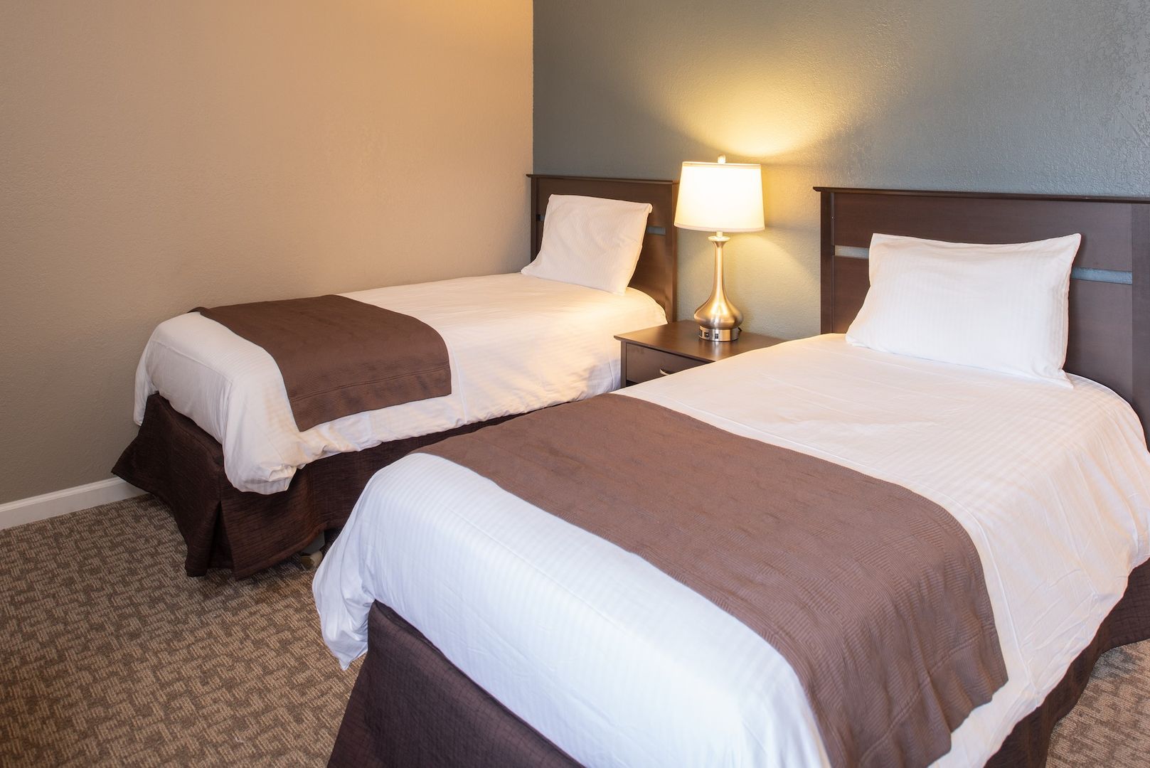 Sparks Apartment: 202 Nichols Boulevard