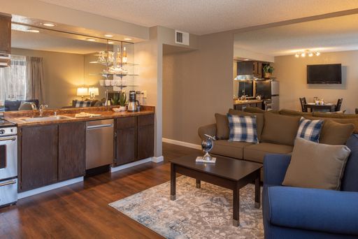Beautifully Remodeled One Bedroom Condominium – photo 1