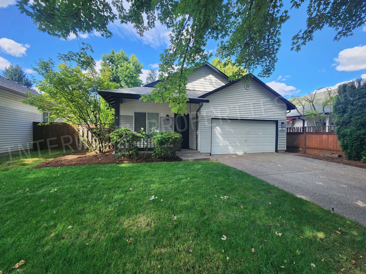 SHERWOOD House: 16913 SW ROOSEVELT ST