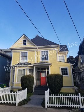 Single Occupancy Room Located off NW 23rd Ave. & Hoyt at The Anthony Apartments! – photo 1
