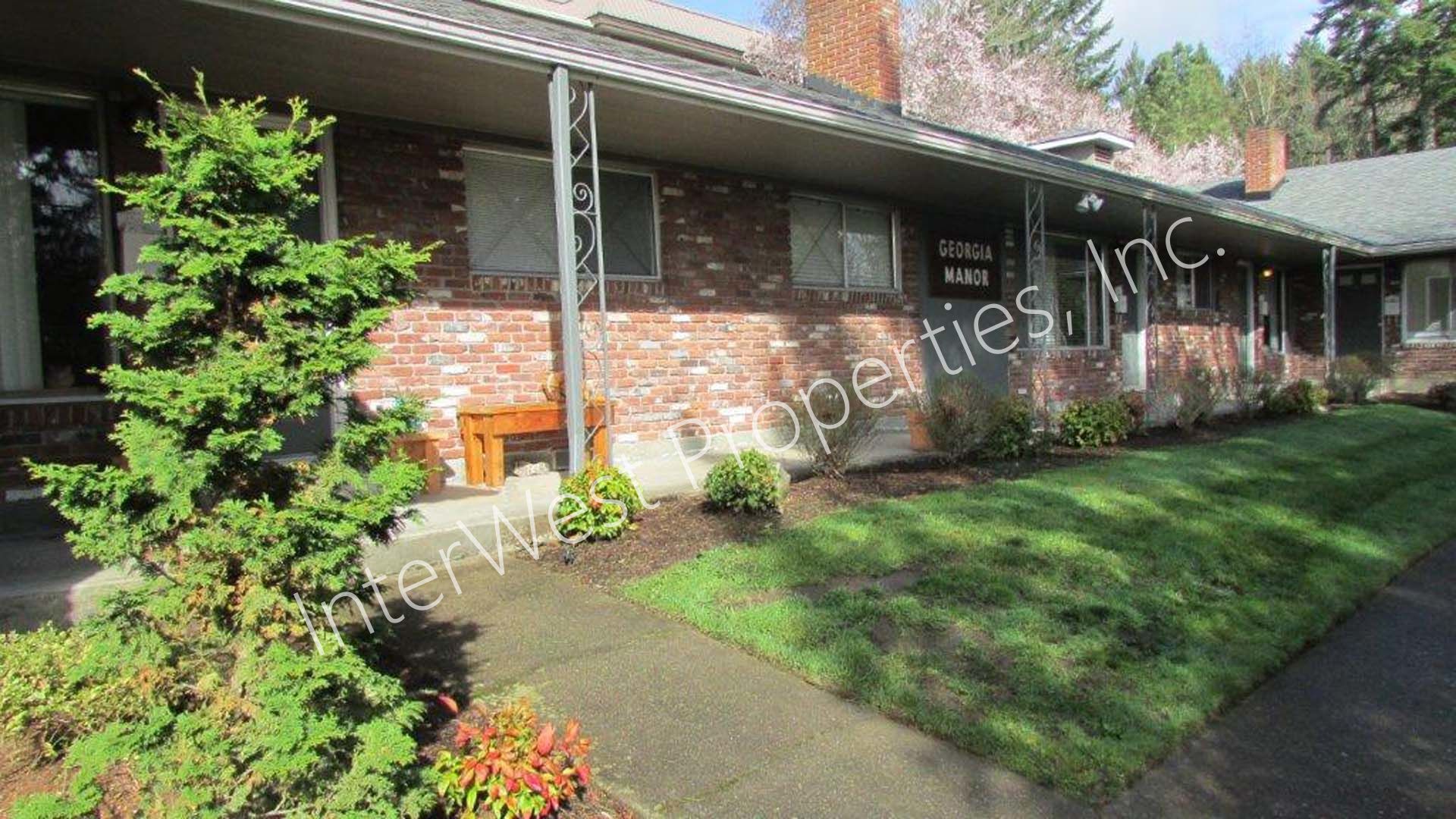LAKE OSWEGO Apartment: GEORGIA MANOR