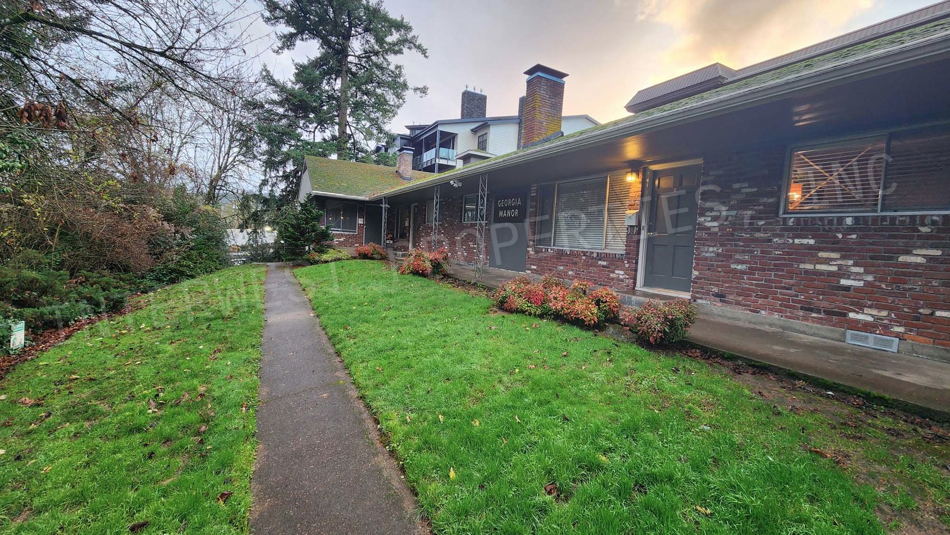 LAKE OSWEGO Apartment: GEORGIA MANOR