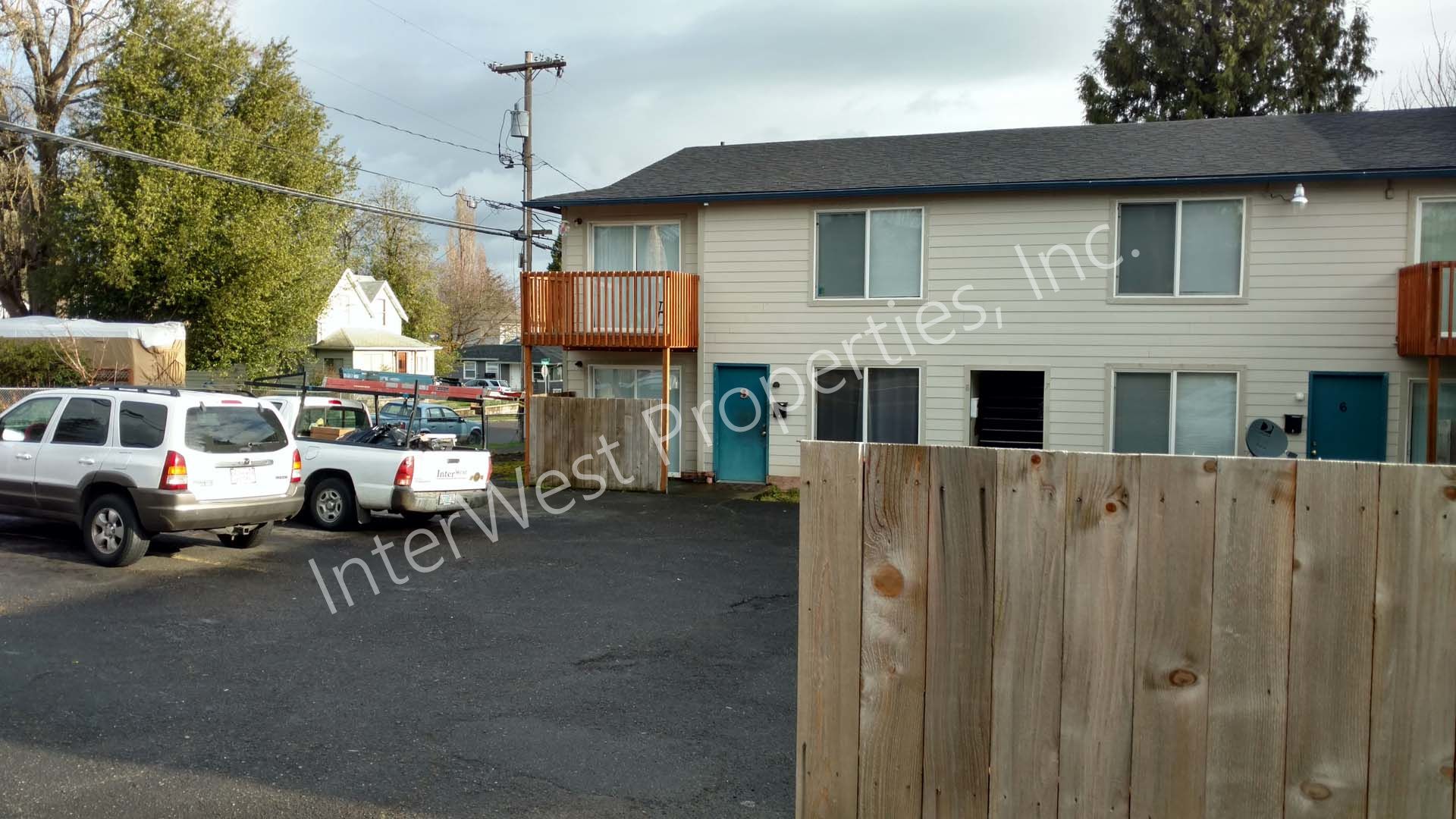 PORTLAND Apartment: 8231 N. FESSENDEN ST.