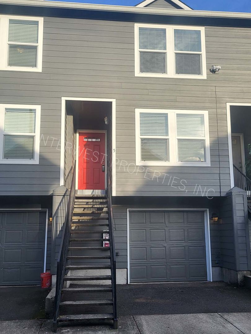 PORTLAND Apartment: 520 NE 128TH AVE