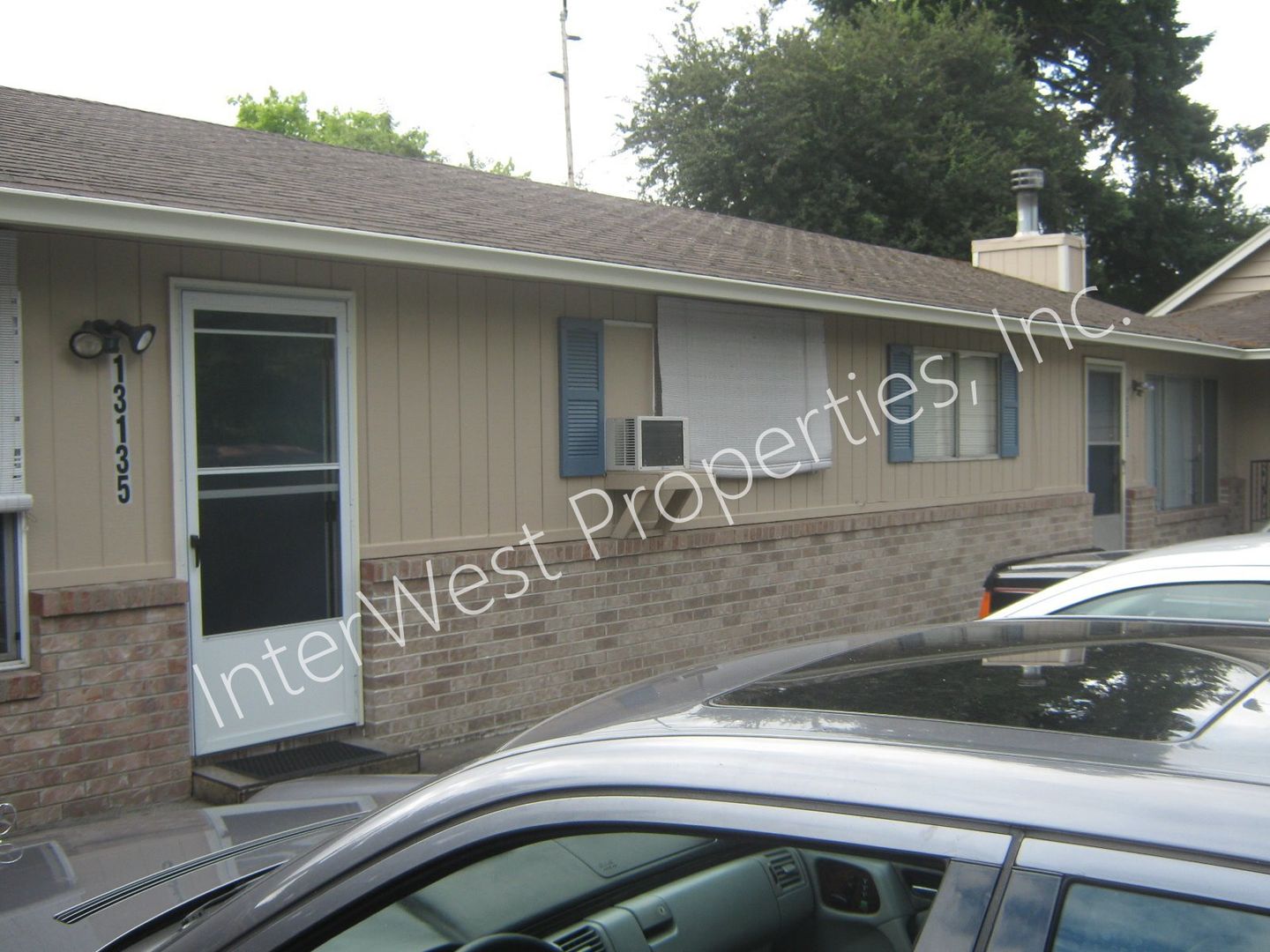 PORTLAND Apartment: 13131  --  13139 SE DIVISION ST.