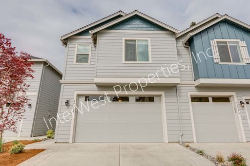 *SPECIAL LIMITED PRICING & 1/2 OFF 1ST MONTH'S RENT PROMO* Beautiful 3bd 2.5 ba Vancouver Townhouse w/Stainless Steel Appliances, Electric Fireplace & W/D in Unit! – photo 1