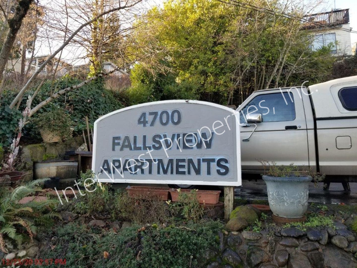 WEST LINN Apartment: 4700 FALLS VIEW AVE