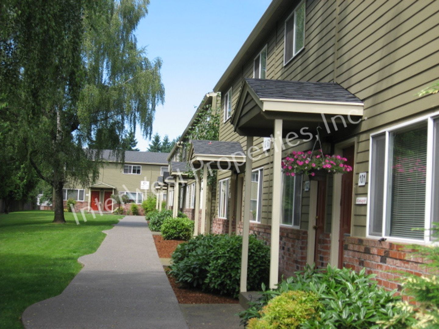 GRESHAM Apartment: CARLIN ROSE APTS