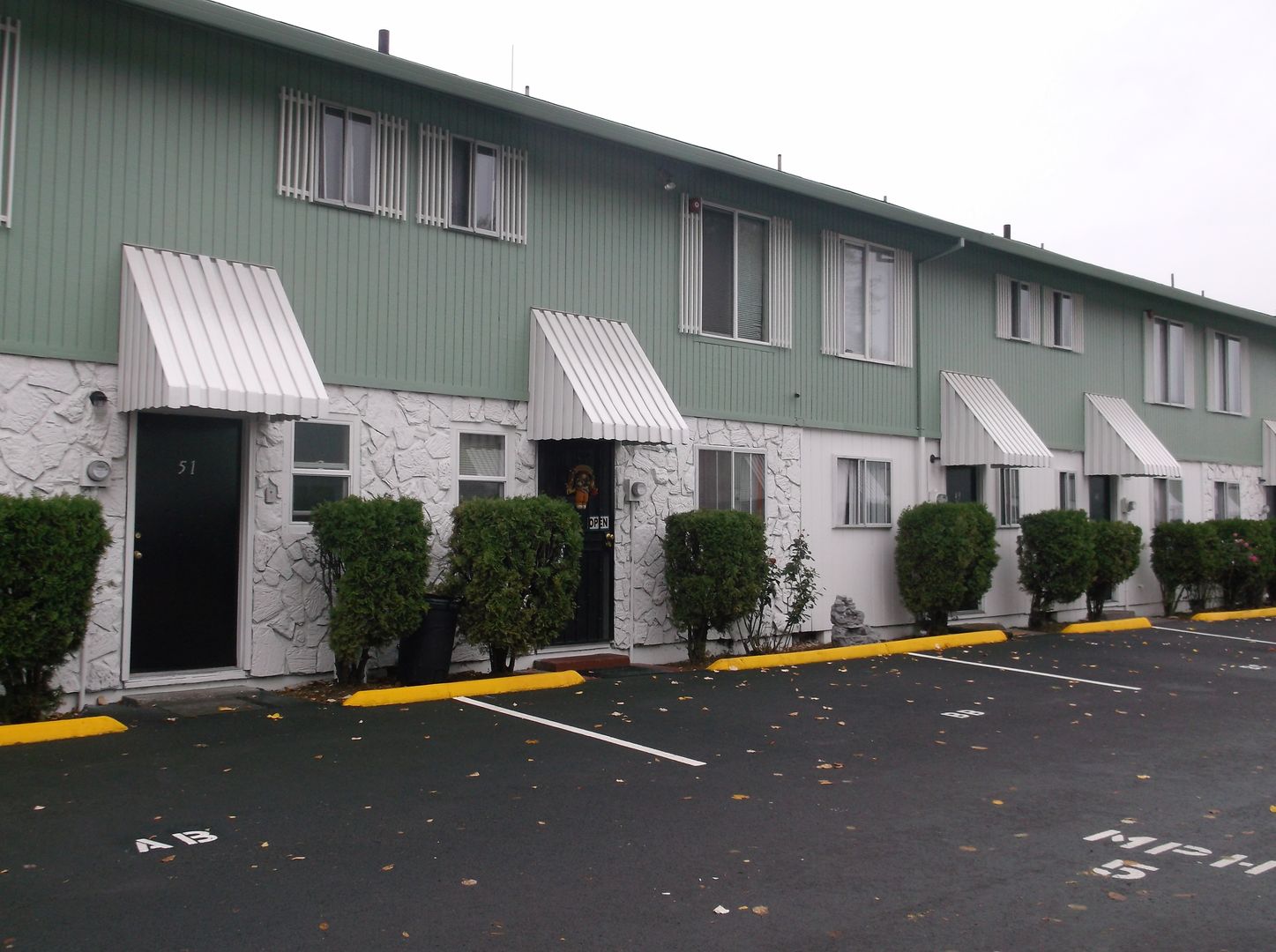 PORTLAND Apartment: 17441 SE DIVISION ST.