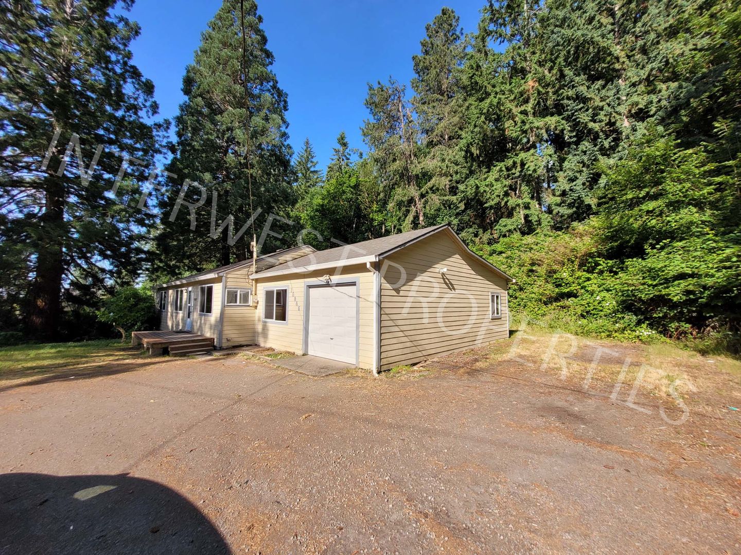 OREGON CITY House: 16045 SWAN AVE