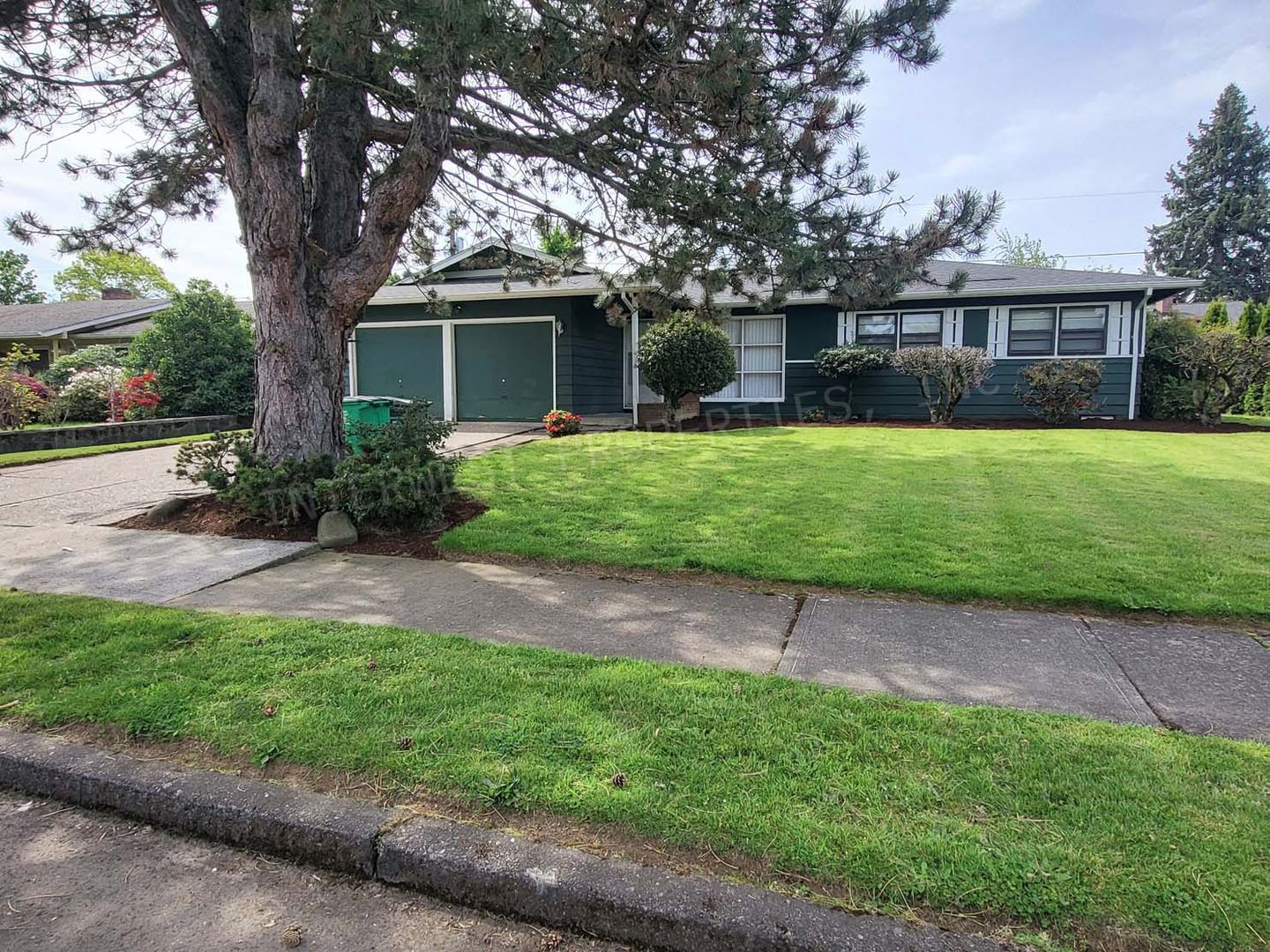 PORTLAND House: 13946 NE KNOTT ST