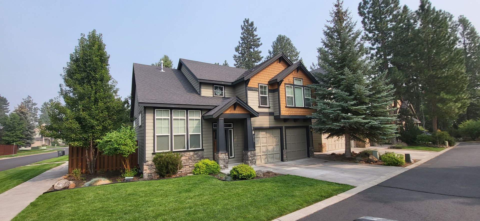 Bend House: 61112 Snowbrush Dr