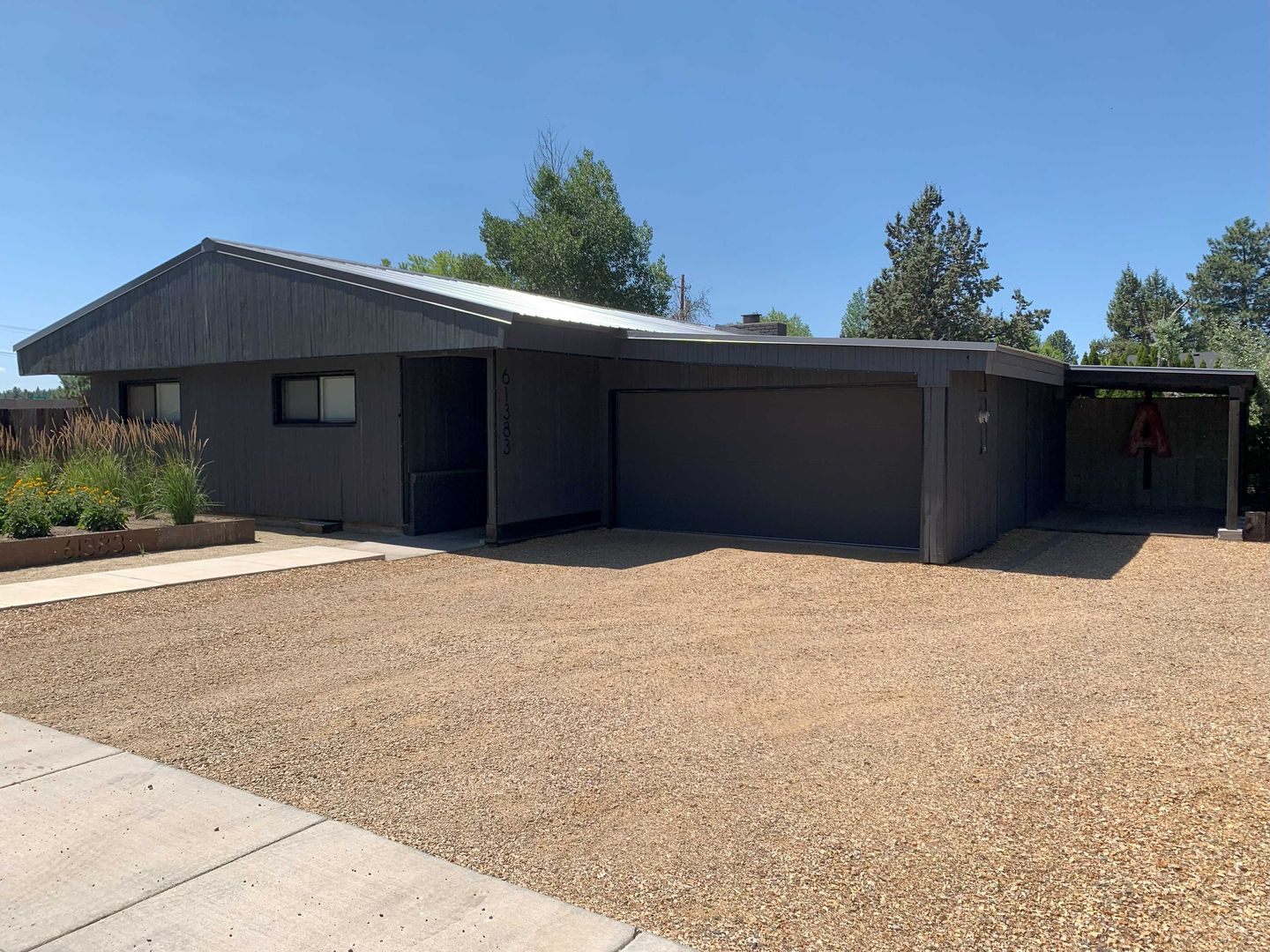 Bend House: 61383 MERRIEWOOD CT