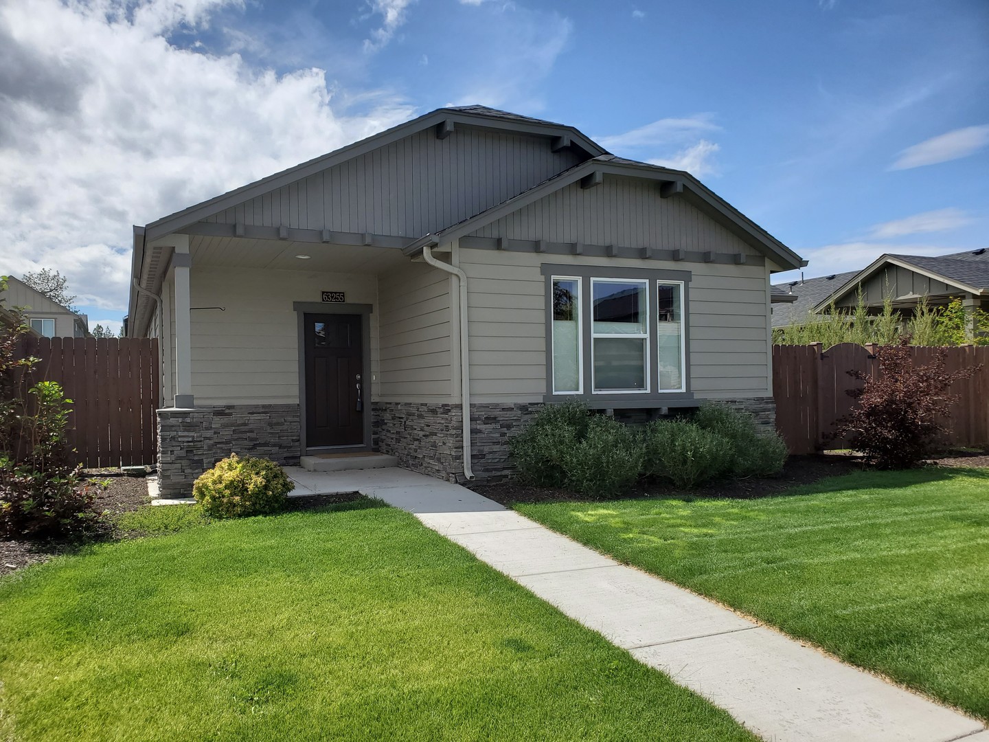 Bend House: 63255 NW Rossby St