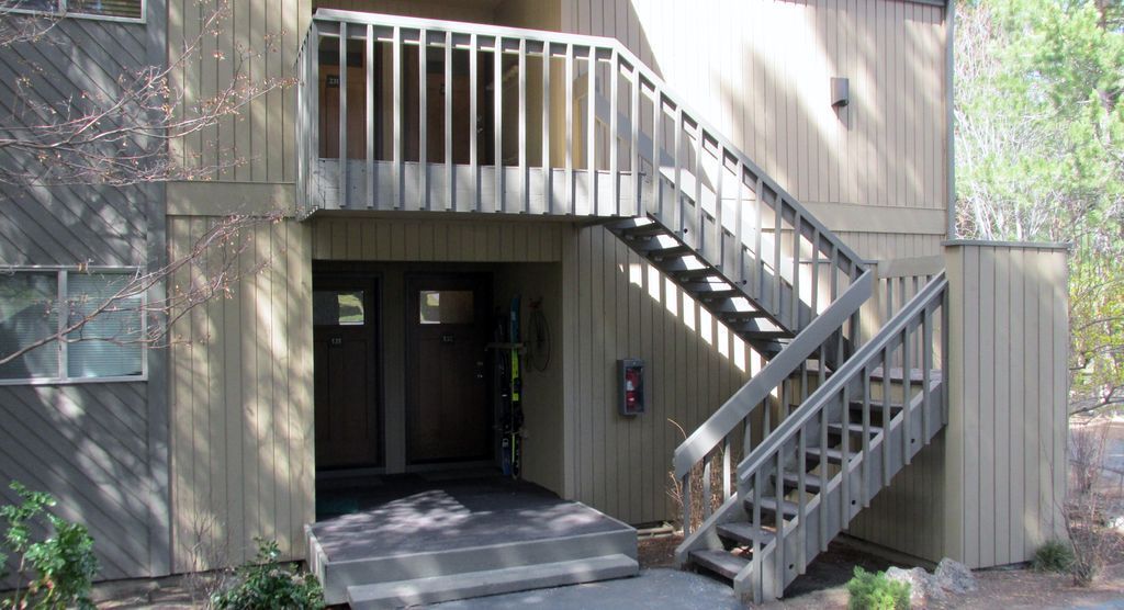 Bend House: 19717 Mt Bachelor Drive #132