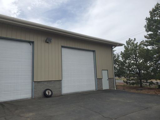 Industrial Warehouse with 12 x 14 roll up - small office- RR – photo 1