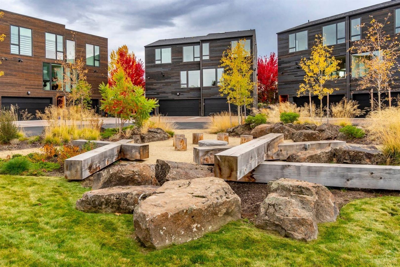 Bend Townhome: 55 SW Wall Street Unit 16