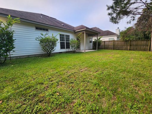Listing photo thumbnail