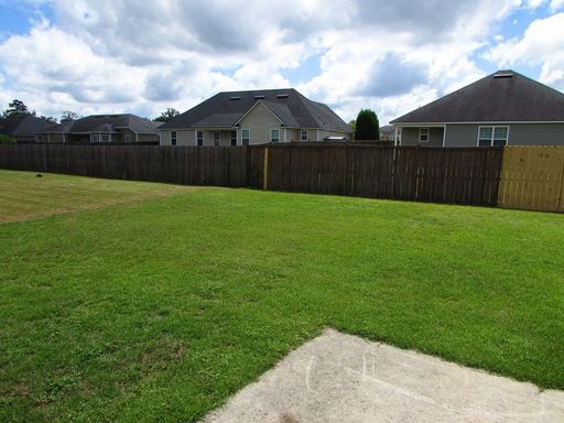 Listing photo thumbnail