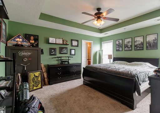 Listing photo thumbnail