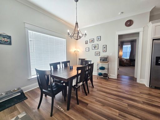 Listing photo thumbnail