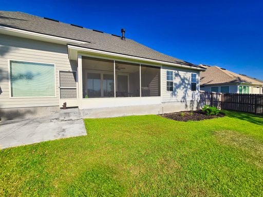 Listing photo thumbnail