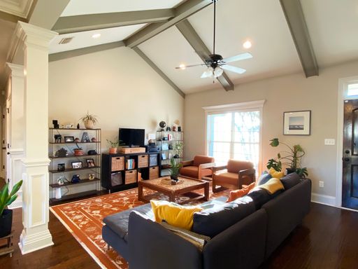 Listing photo thumbnail