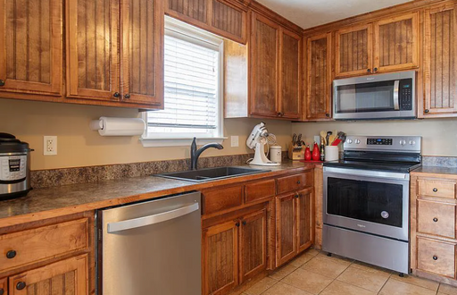 Listing photo thumbnail
