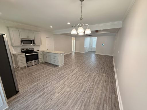 Listing photo thumbnail